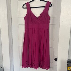 Jones Wear Sleeveless Fuchsia Midi Dress